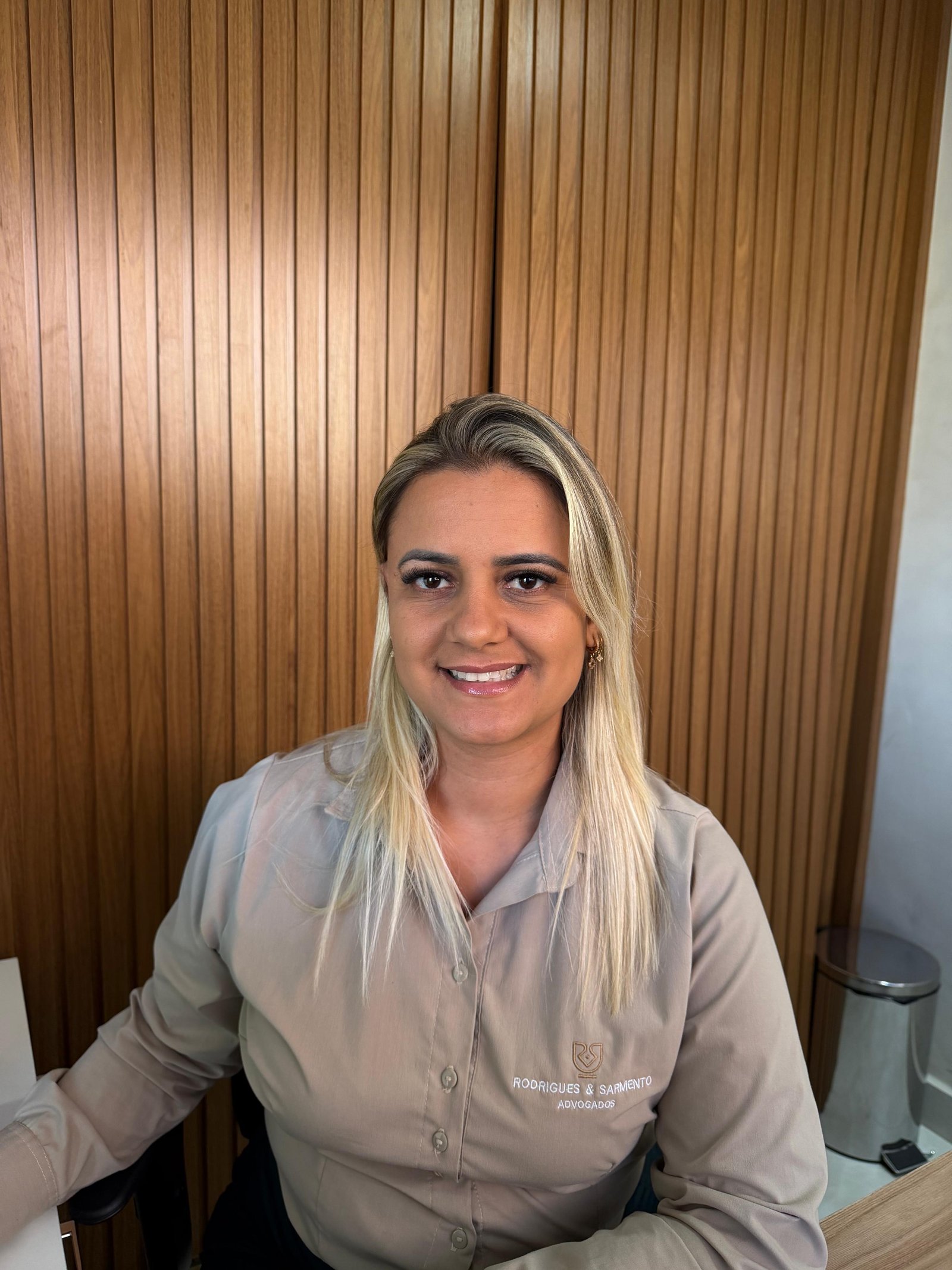 Retrato de Kamila, secretária
